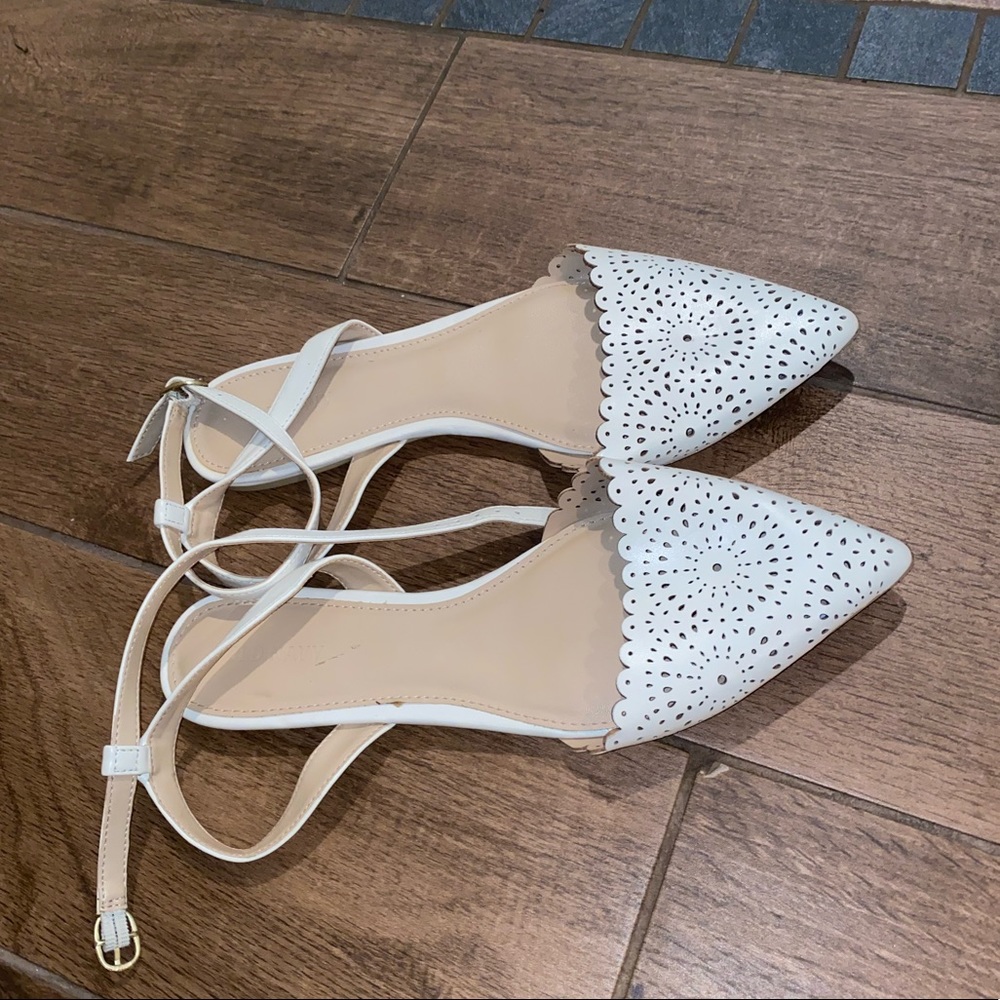 Old navy white laser cut ankle strap pointy sandals